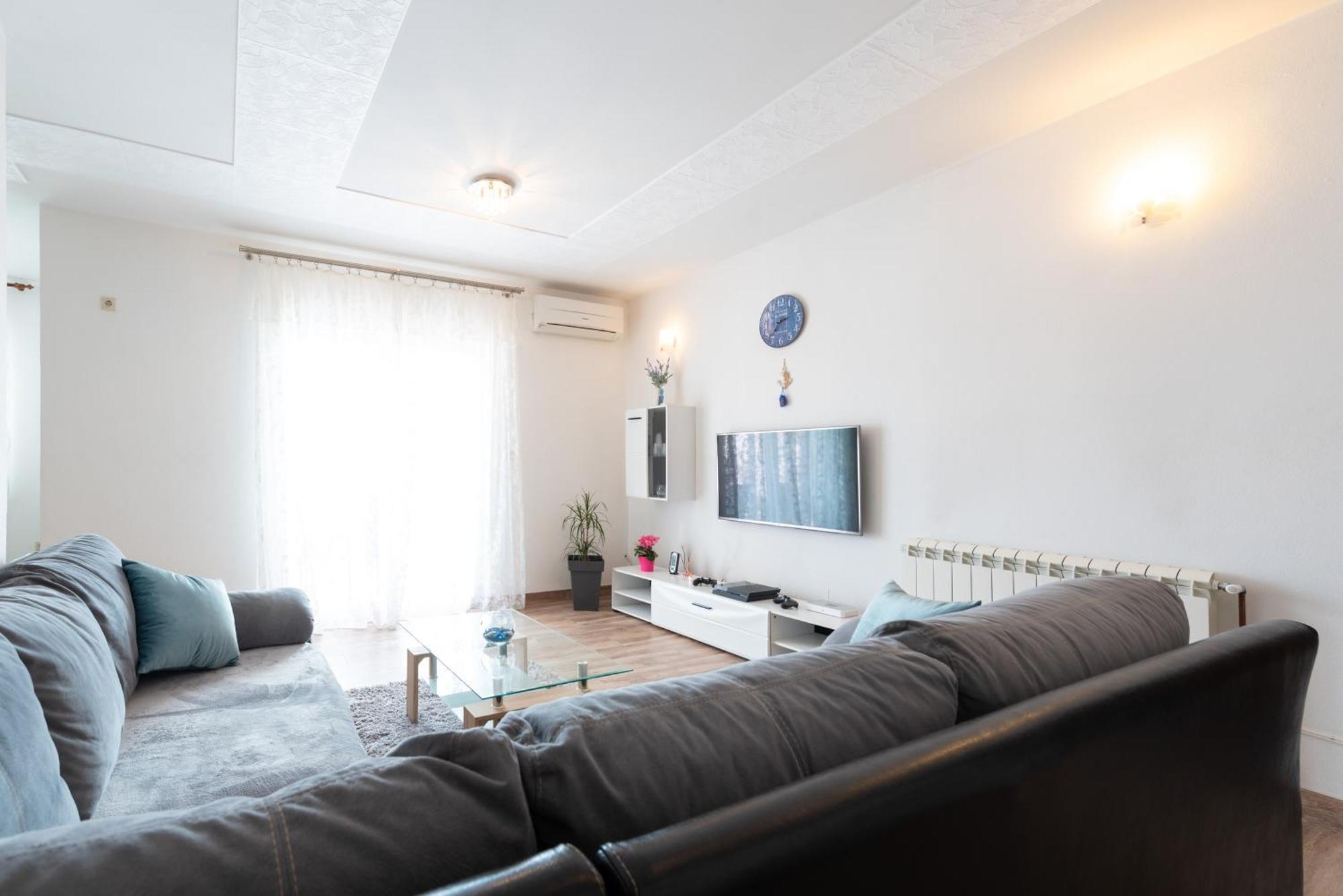 Luxury Apartment With Garden Jacuzzi And Wellness Trogir Exterior photo