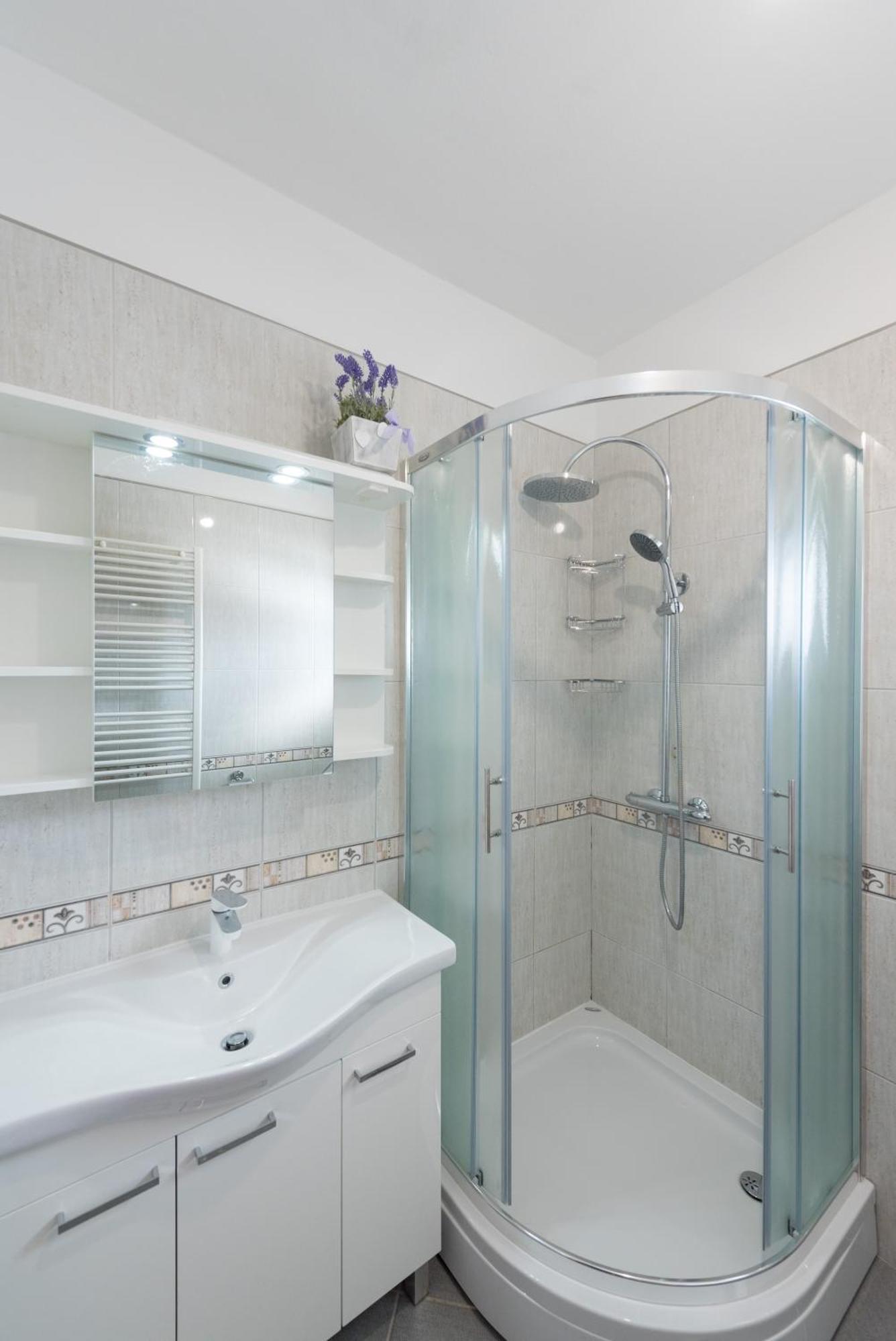 Luxury Apartment With Garden Jacuzzi And Wellness Trogir Exterior photo